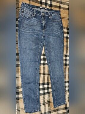 KanCan Skinny Jeans in Medium Blue Wash Estilo Size 13 /30
